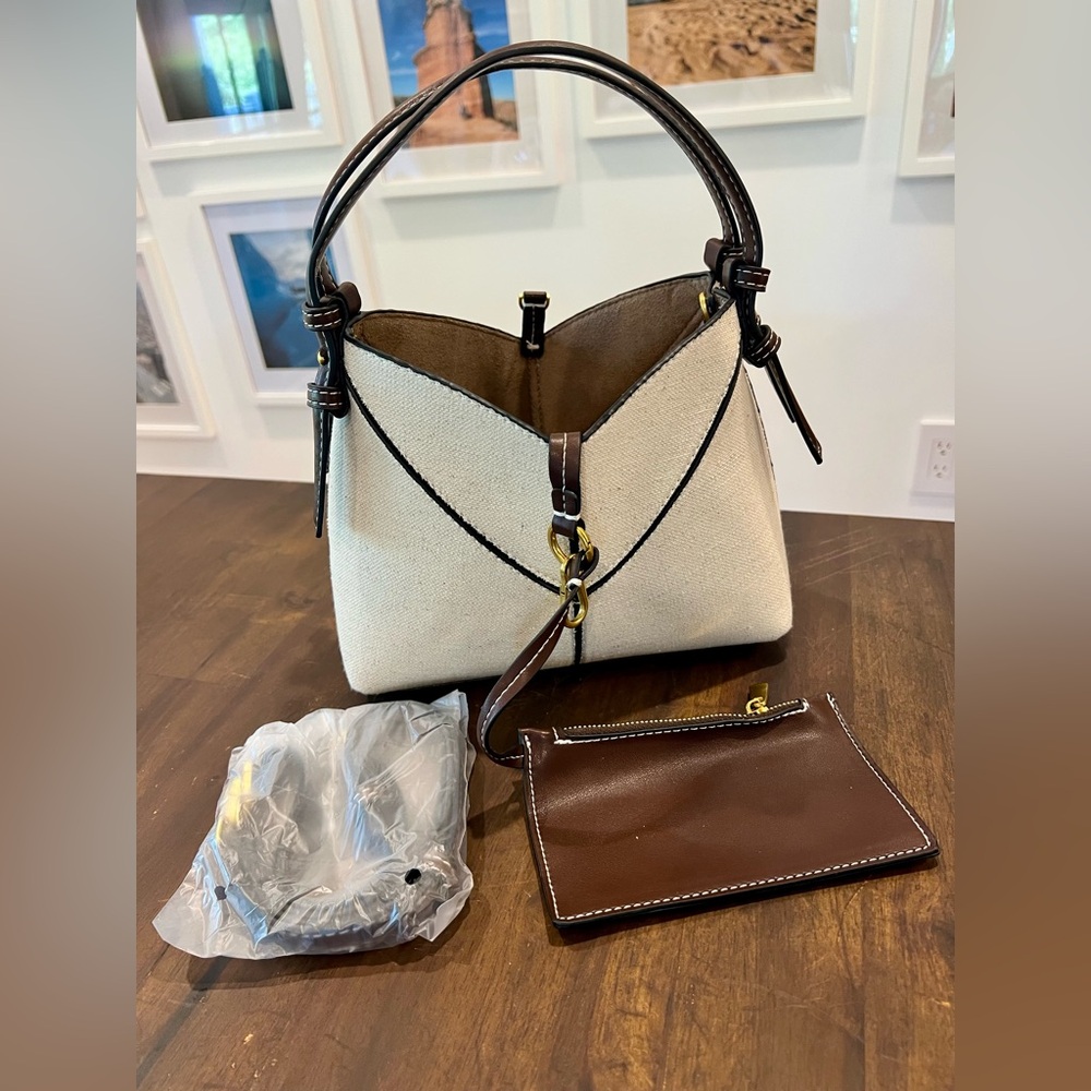 Mini Seam Detail Bucket Bag / Puzzle Bag in Linen - Picture 5 of 8